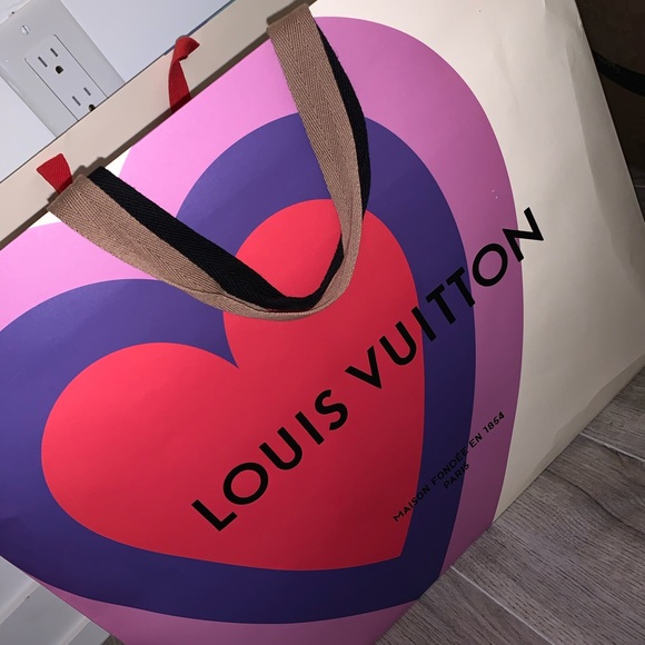 Designer boxes and shopping bags - Picture 3 of 3